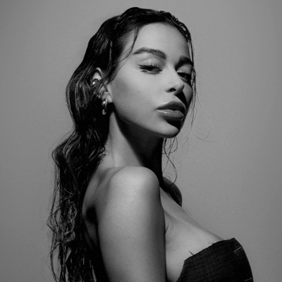Lauren Mia